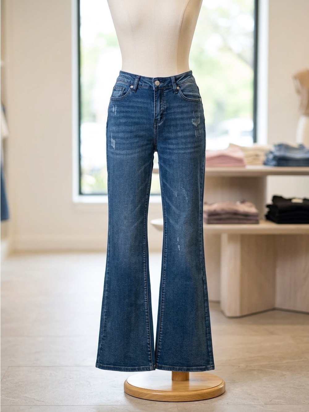 NWOT Women’s High-Rise Flare Jeans in Medium Blue